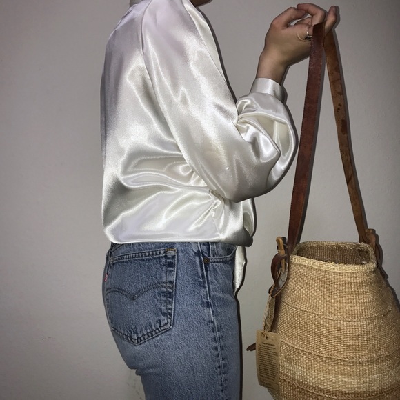 Vintage straw woven bags & vintage leather purses - Picture 7 of 8